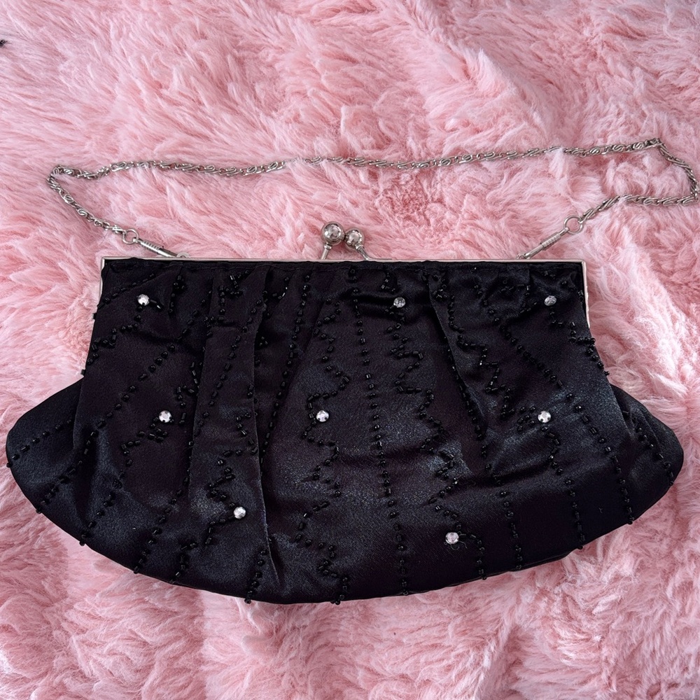 Elegant Black Beaded Clutch with Chain